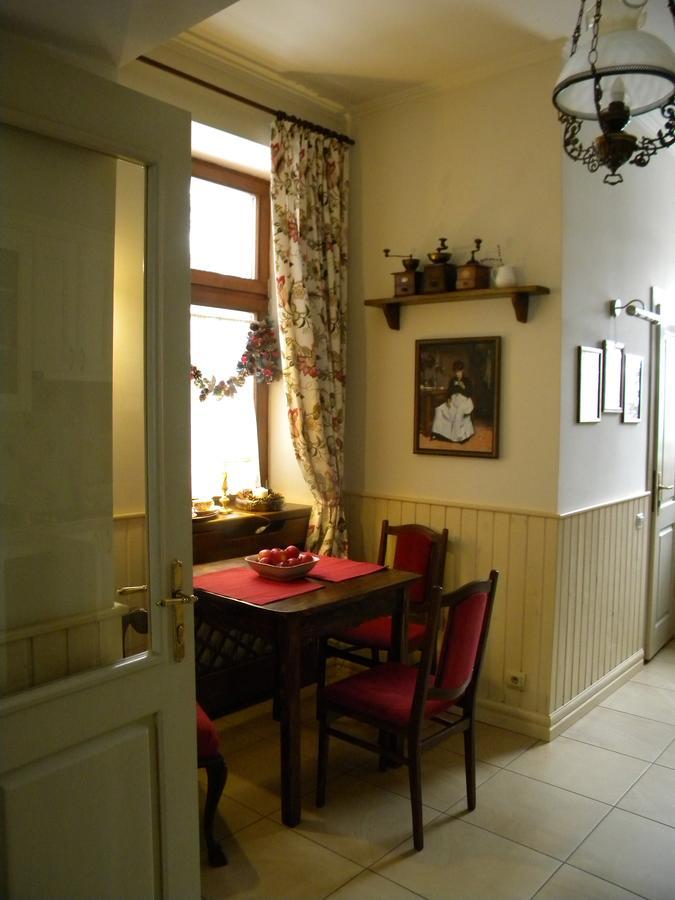 Apartment At Anchevskih 3 *