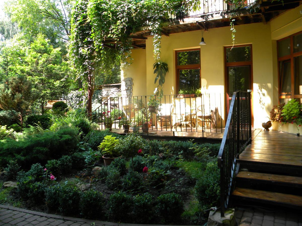Apartment At Anchevskih 3 *